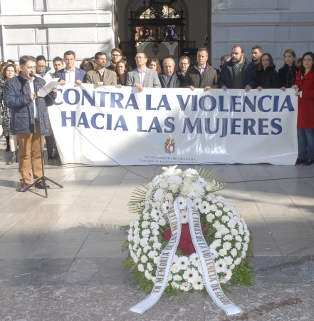 ©Ayto.Granada: EL AYUNTAMIENTO ALZA LA VOZ CONTRA LA VIOLENCIA DE GNERO CON UN COMPLETO PROGRAMA DE ACTOS Y ACTIVIDADES DE CONCIENCIACIN 